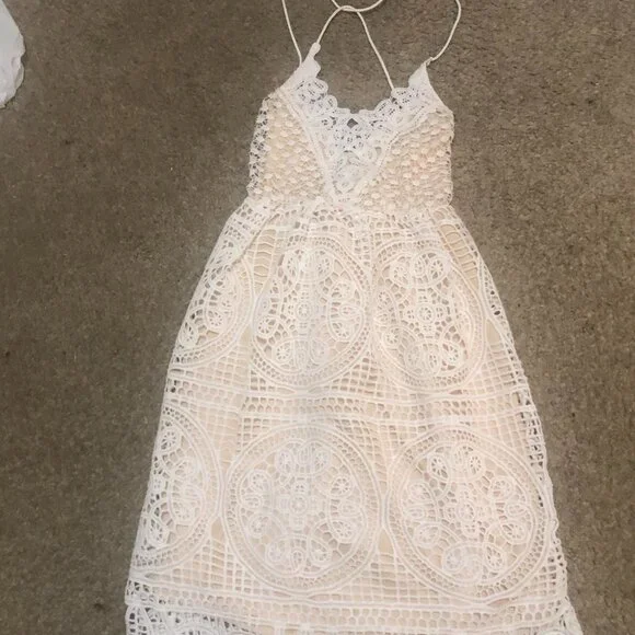 White Crochet Lace Floral Strap Dress ( S ) - Picture 4 of 11